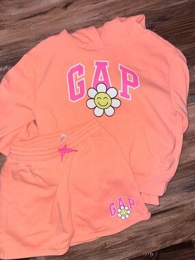 GAP Girls Coral Hoodie & Skirt Set with Smiley Daisy